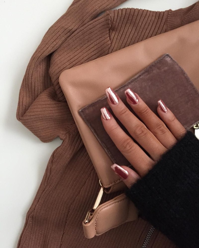 Светло персиковый маникюр