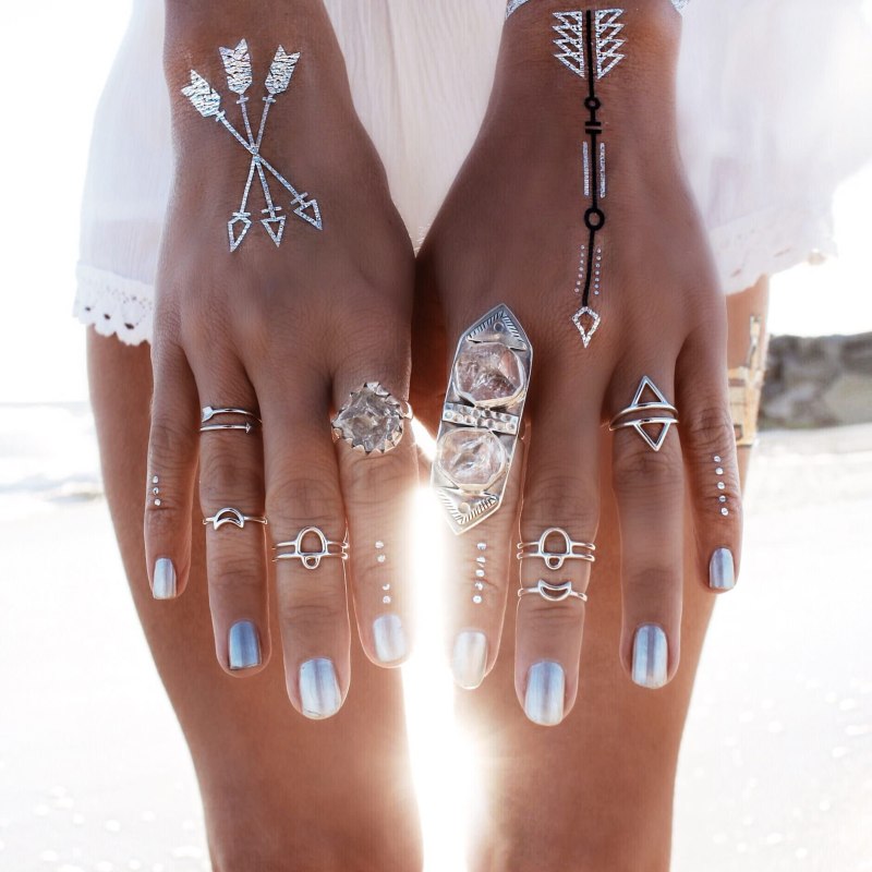 Белый педикюр