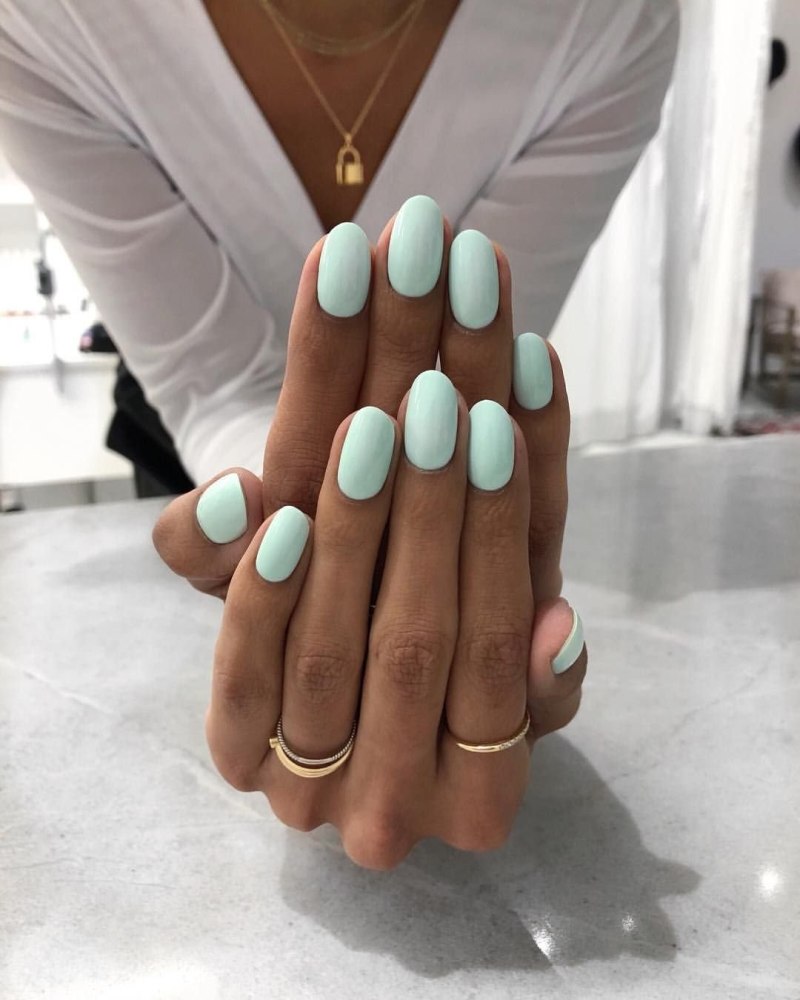 Маникюр на смуглые руки