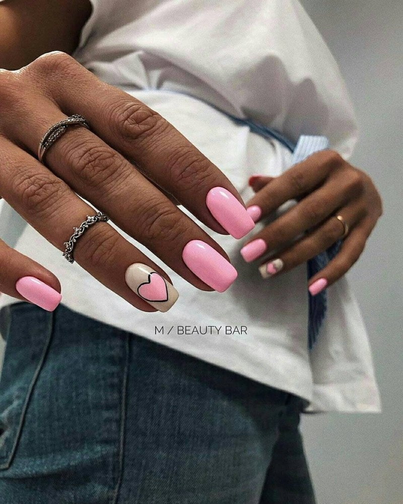 Маникюр и педикюр в одном стиле