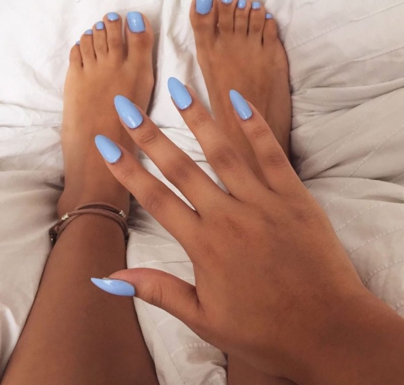 Маникюр на загорелые