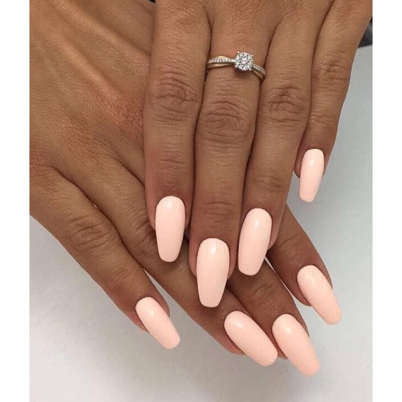 Педикюр на загорелых ногах