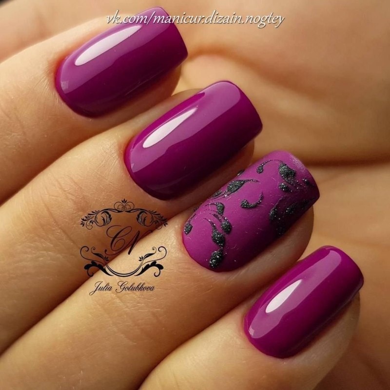 Бордовый матовый маникюр