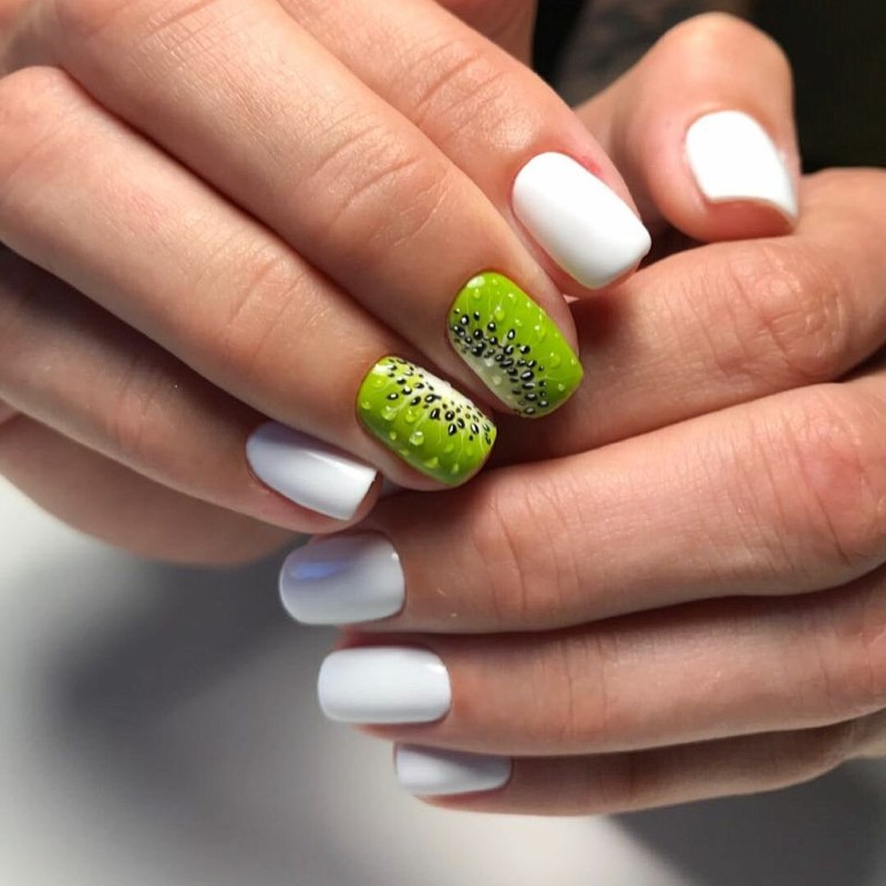 Маникюр лайм