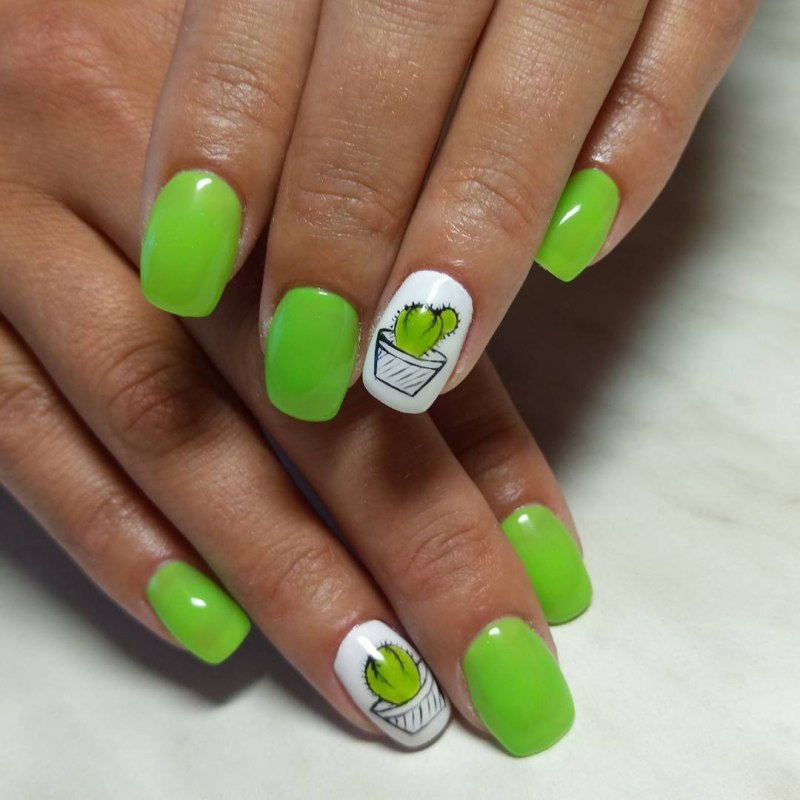 Салатовые ногти