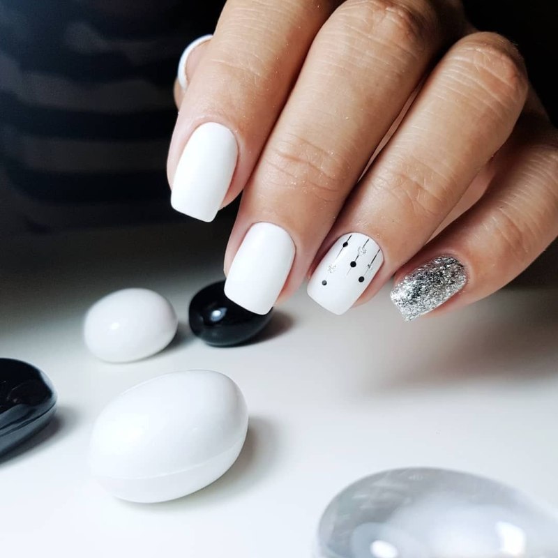 Маникюр 2018 Жемчужная втирка