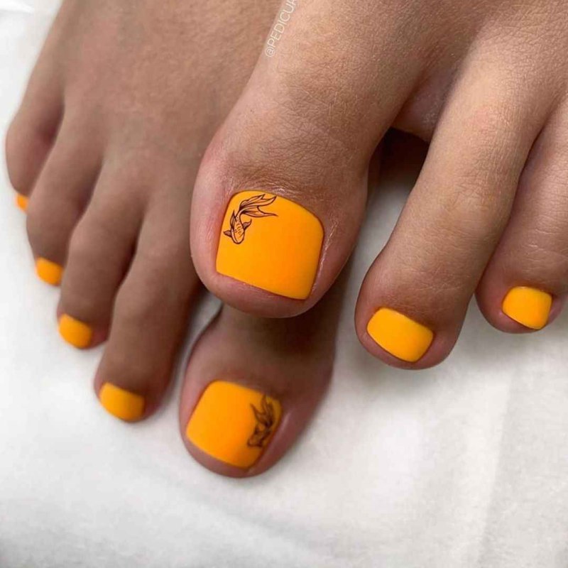 Яркие ногти на ногах