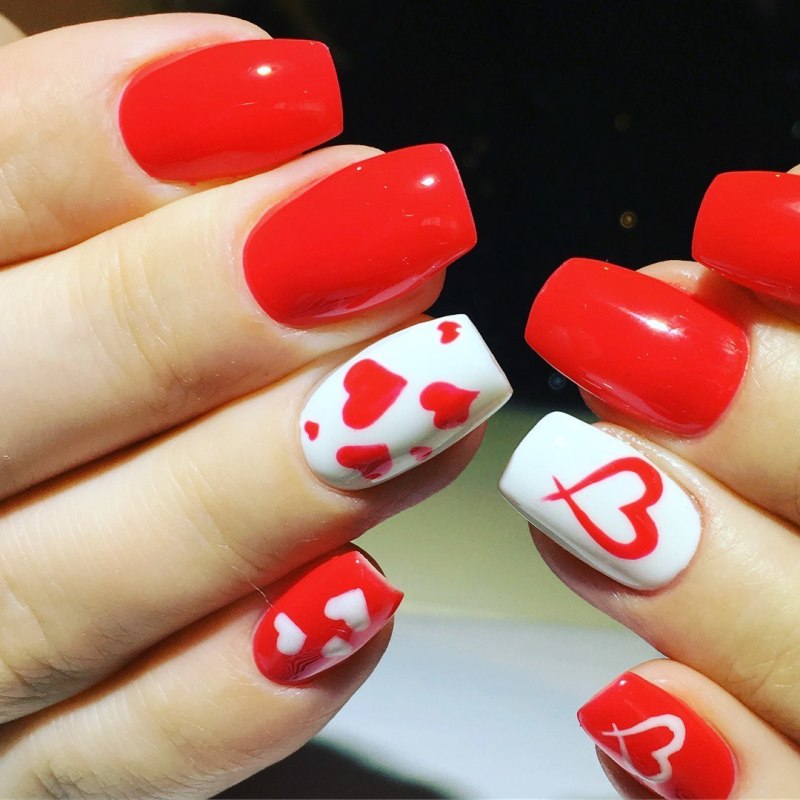 Ногти на деньвлюбденнвх