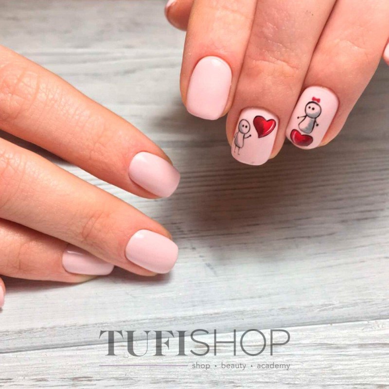 Маникюр с сердечками