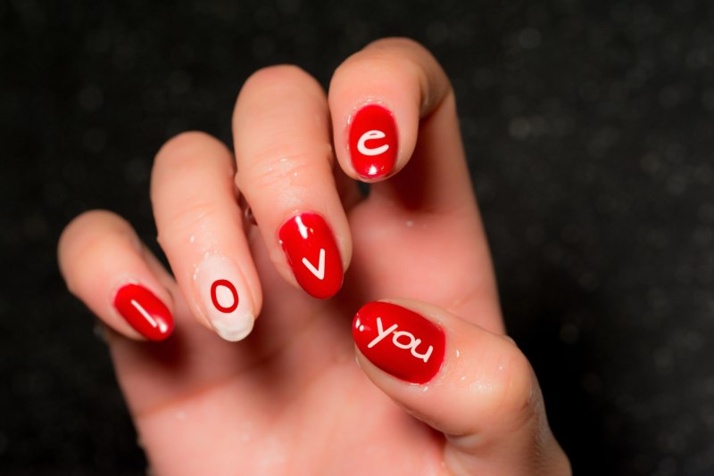 Маникюр на 14 февраля