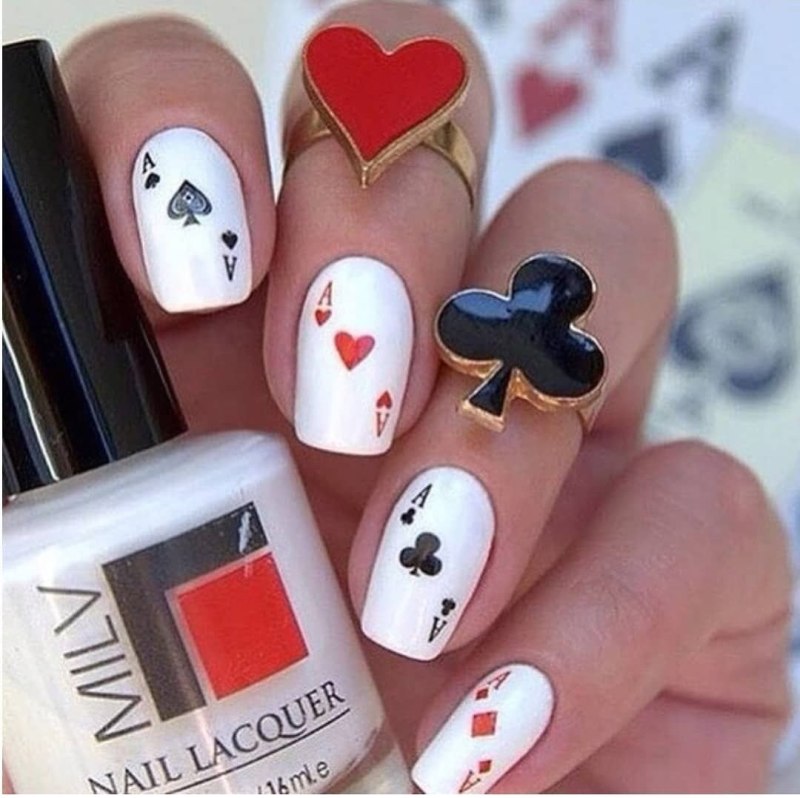 Маникюр с мастями