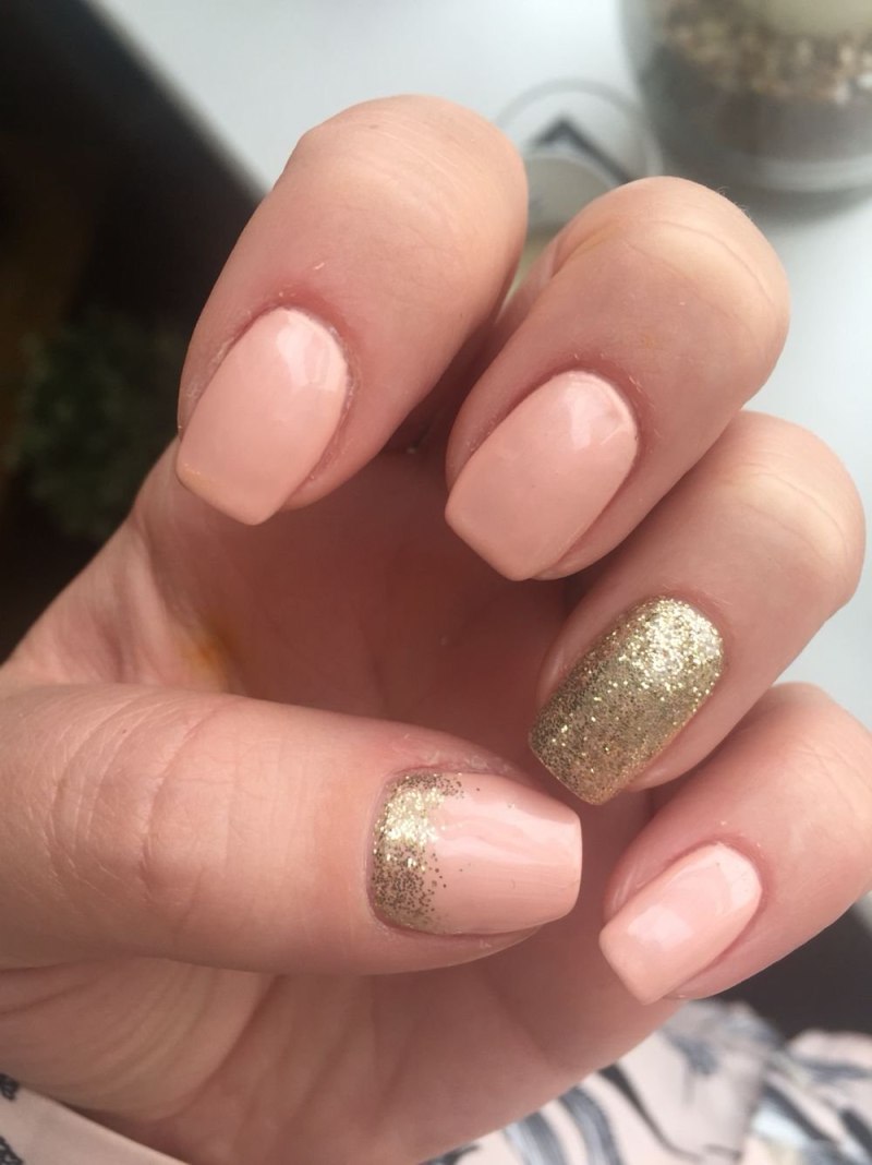 Маникюр с греческим орнаментом