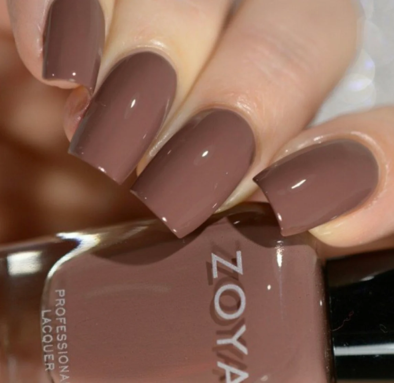 Коричневый лак