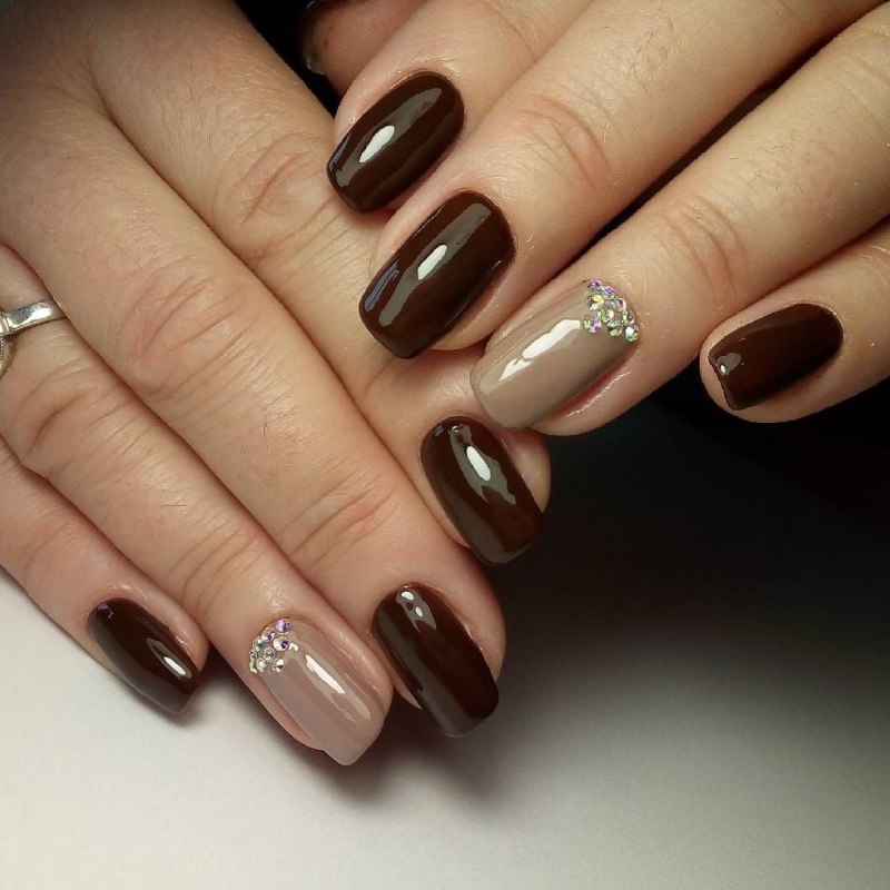 Серый маникюр