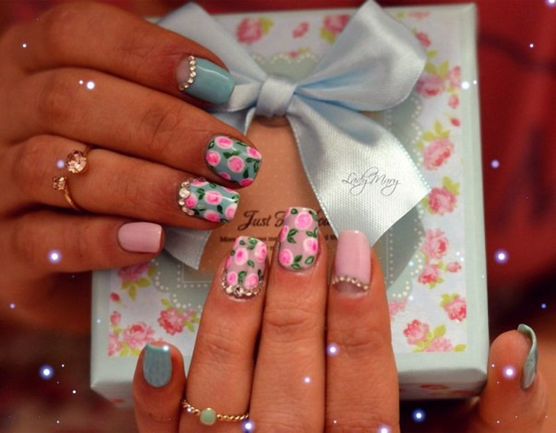 Праздничный маникюр на день рождения