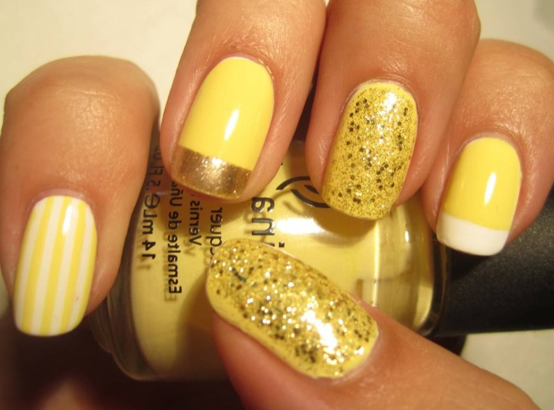 Жёлтый маникюр с блёстками
