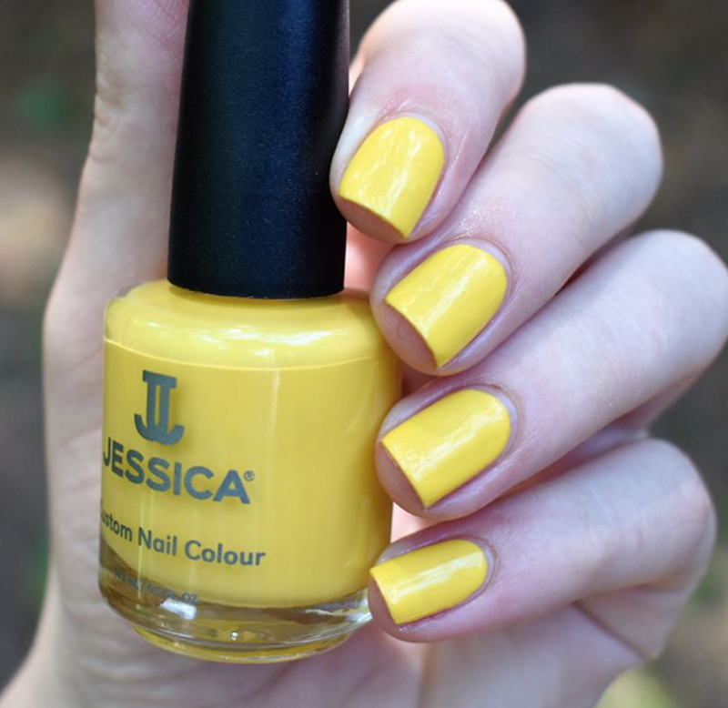 Яркий летний маникюр