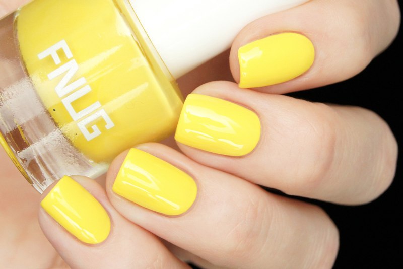Неоновый желтый лак