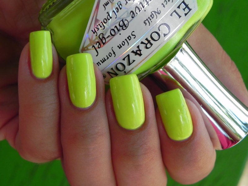 Жёлтый маникюр