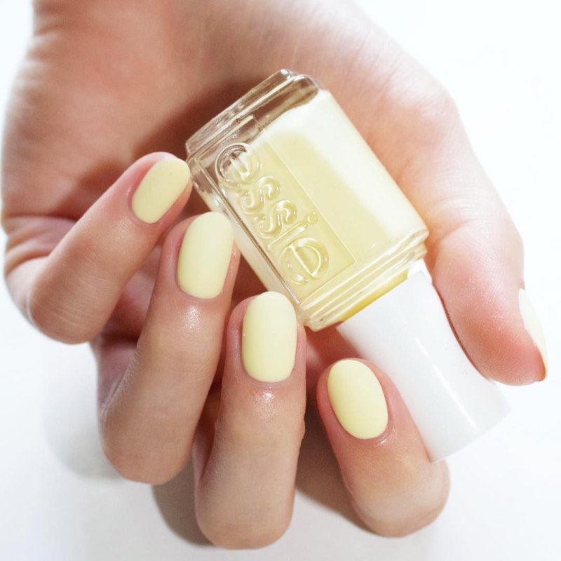 Жёлтый маникюр