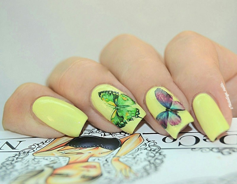 Маникюр с долькой лимона