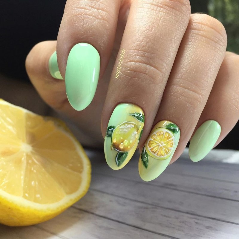 Маникюр лимонный с разводами