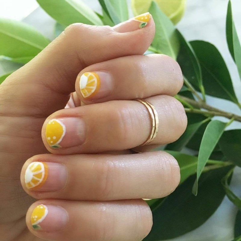 Жёлтый маникюр