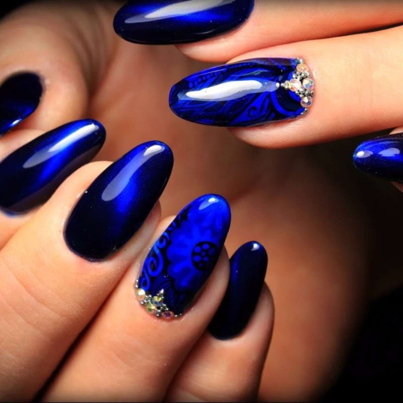 Витражный маникюр