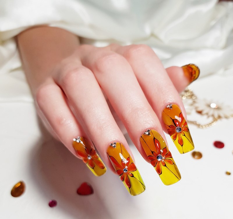 Витражные ногти