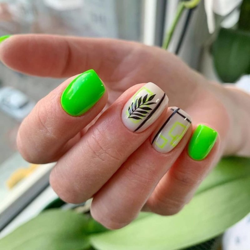 Маникюр зеленый