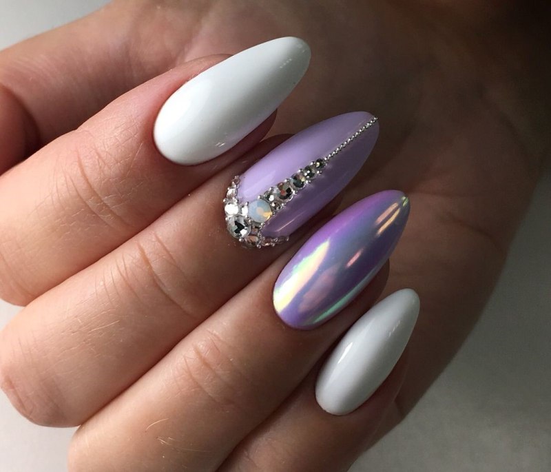 Жемчужный маникюр с дизайном