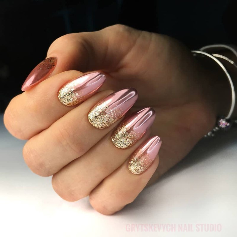 Нюдовый маникюр 2020 миндаль с втиркой