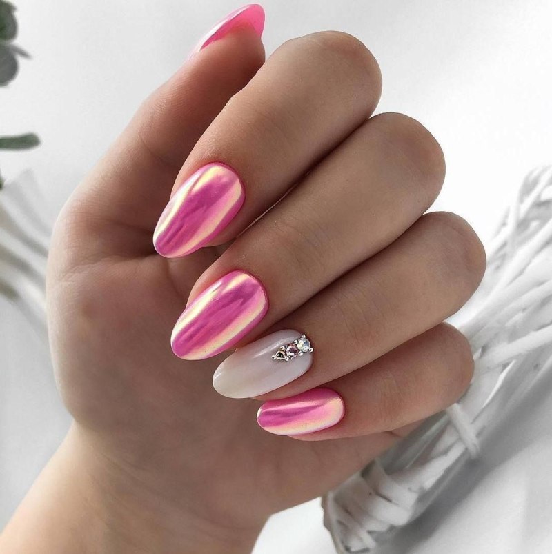 Маникюр на короткие ногти с втиркой