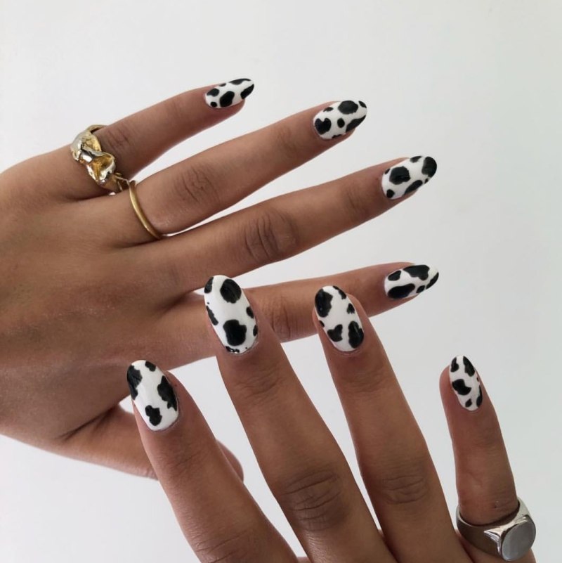 Маникюр в стиле коровы