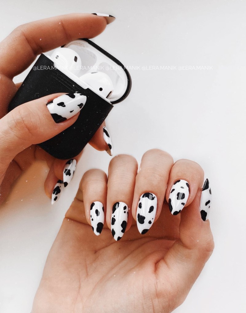 Коровий френч на ногтях