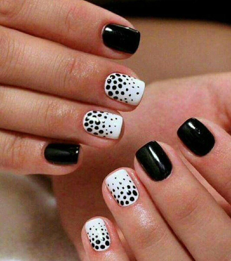 Черно белый маникюр