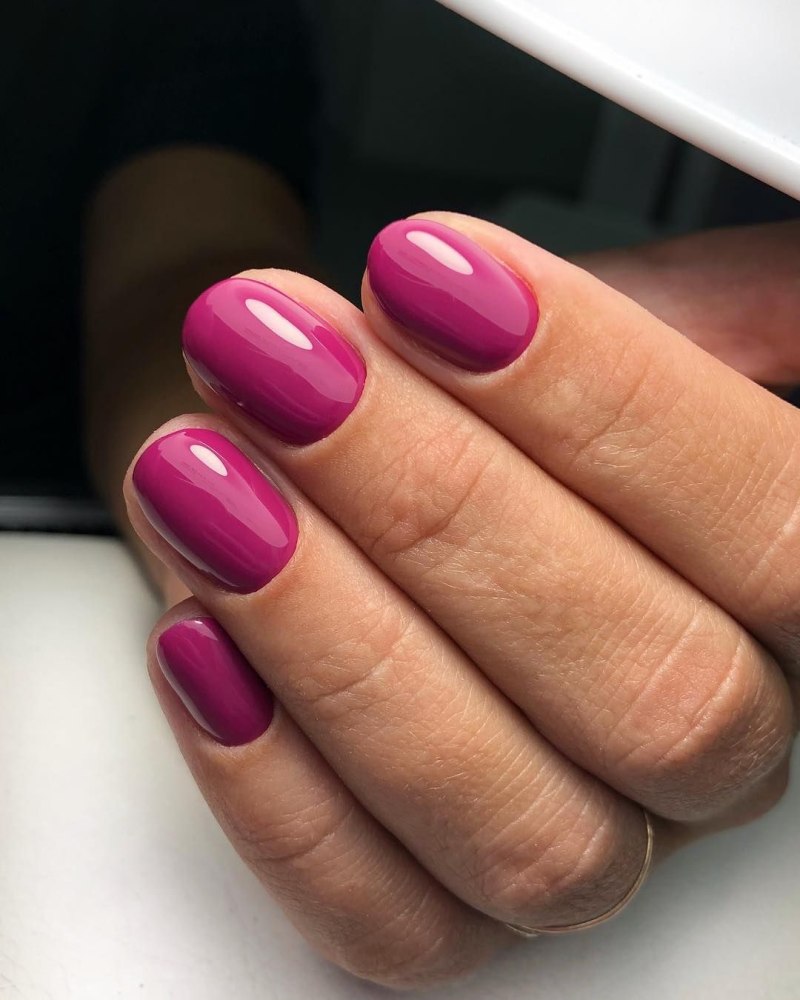 Маникюр в один тон