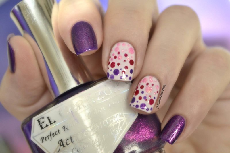 Маникюр в крапинку