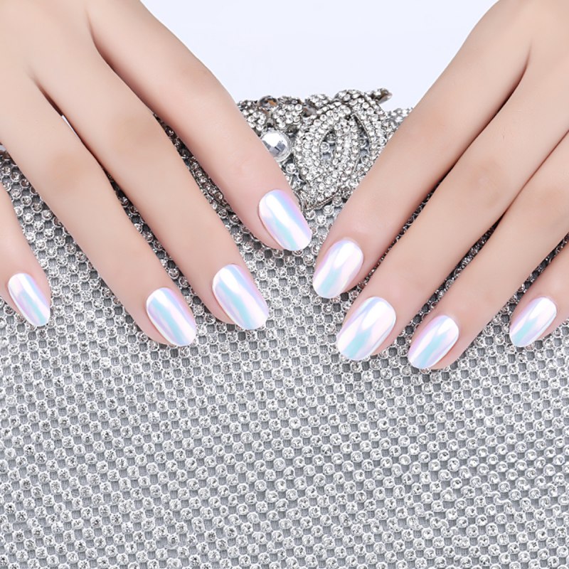 Красивые перламутровые ногти