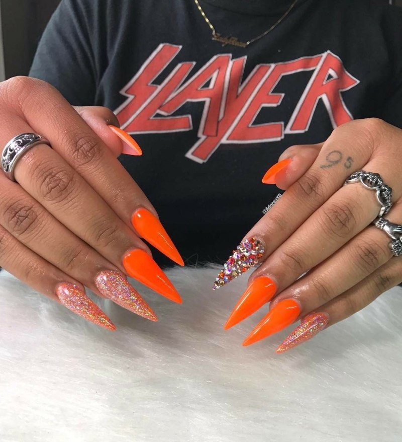 Оранжевый френч миндаль 2021