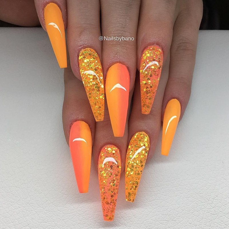 Осенний маникюр на острые ногти