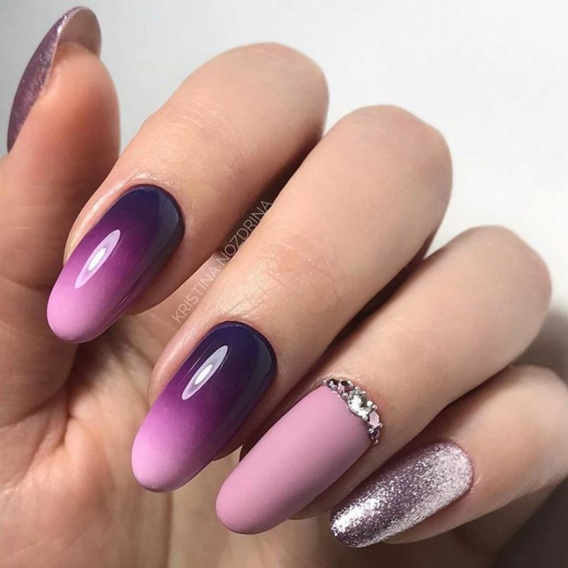 Сиреневый маникюр