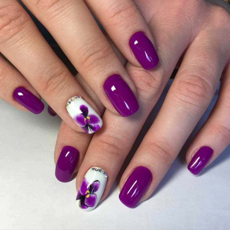 Красивый матовый маникюр