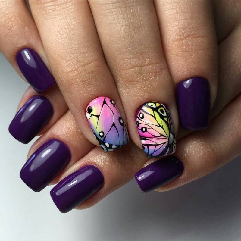 Фиолетовый маникюр