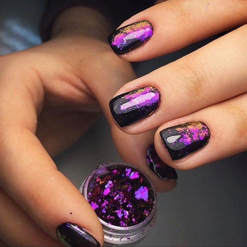 Сиреневый маникюр