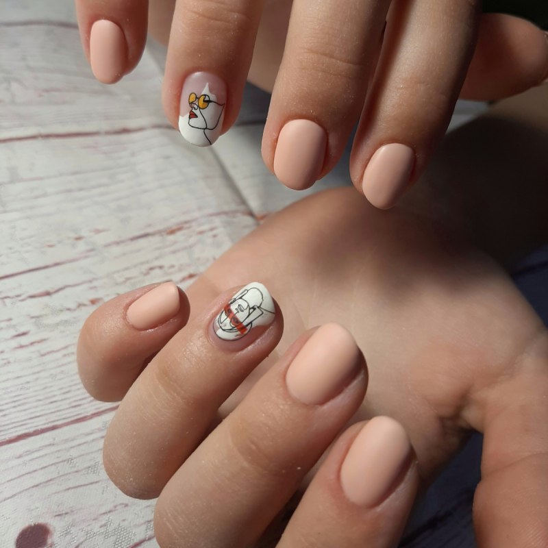 Прозрачные ногти короткие