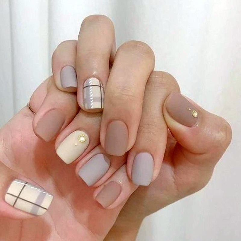 Ногти для подростков бежевые