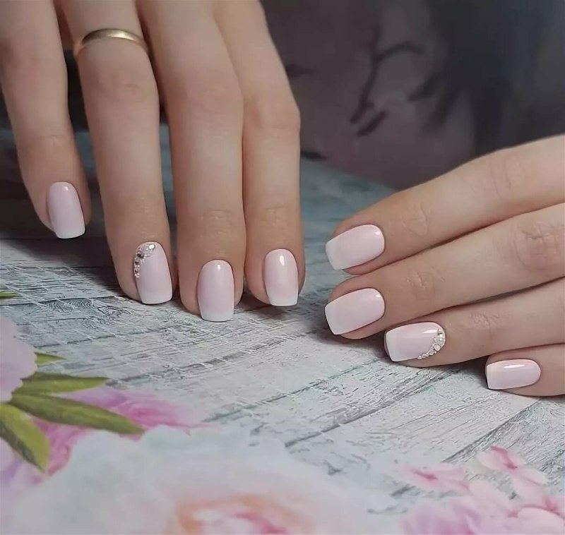 Нежный матовый френч