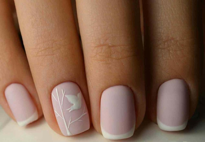 Маникюртна короткие ногти