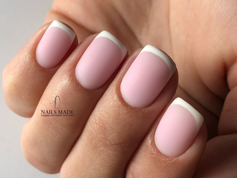 Маникюр с кошками